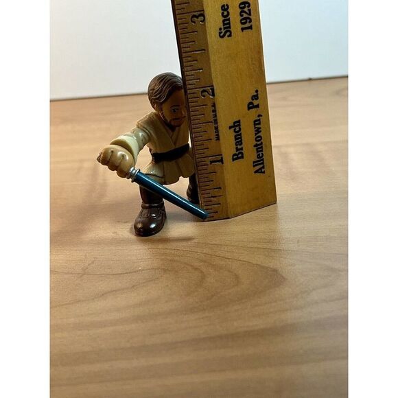 Galactic Heroes Obi-Wan Kenobi Toy Figurine Star Wars Revenge of Sith 2” 2004 - Picture 6 of 6